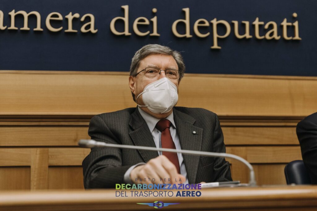 Il Ministro Giovannini alla presentazione del Patto per la decarbonizzazione del trasporto aereo